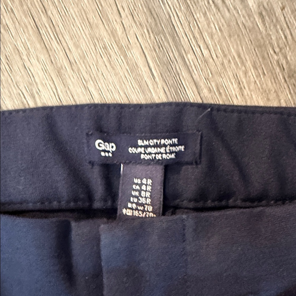 GAP Women's Dark Blue Skinny Pants EUC - Picture 5 of 6